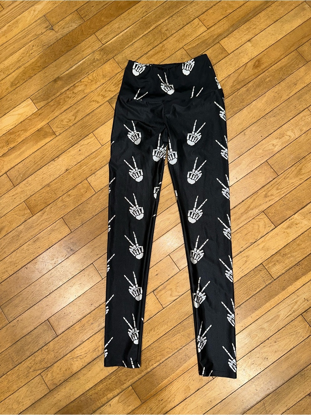 Woman’s Goldsheep athletic leggings bottoms skeleton